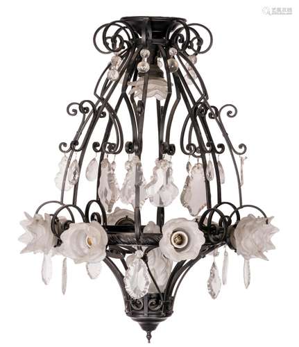 A wrought-iron nine-light chandelier with moulded shades, H 83 - Diameter 64 cm