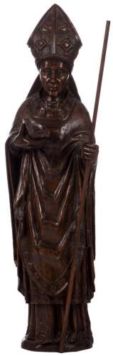 A sculpted walnut statue depicting a bishop, 16thC, H 116 cm