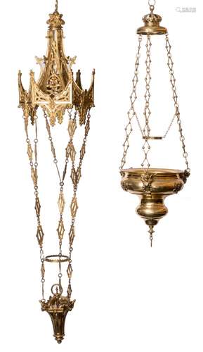 A brass Gothic revival and ditto baroque chandelier, H 112 - 140 - Diameter 29 - 34 cm