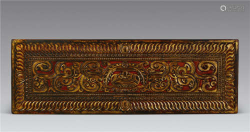 18世纪 宝瓶木雕漆金护经板