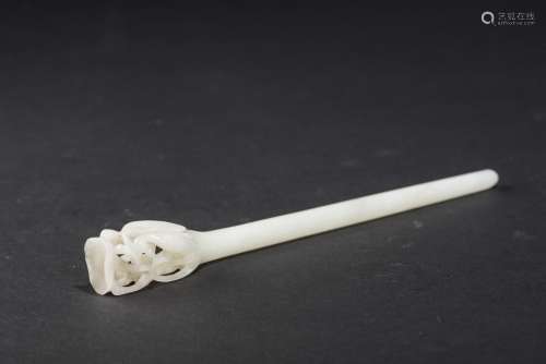 A WHITE JADE HAIRPIN, MING DYNASTY