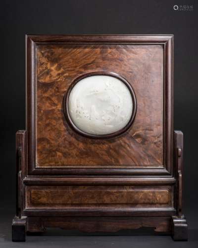 A HONGMU TABLE SCREEN WHITE INLAID JADE PLAQUE, 19TH CENTURY