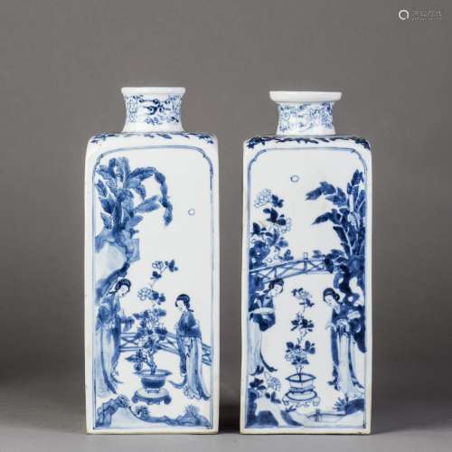 A BLUE AND WHITE 'FIGURE' SQUARE VASE, 17TH CENTURY