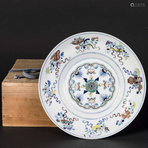 A DOUCAI PORCELAIN PLATE, QING DYNASTY, GUANGXU PERIOD