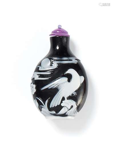 SNUFFBOTTLE WITH EAGLE ON ROCK AND MOON.