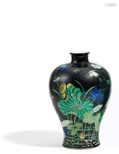 MEIPING VASE.