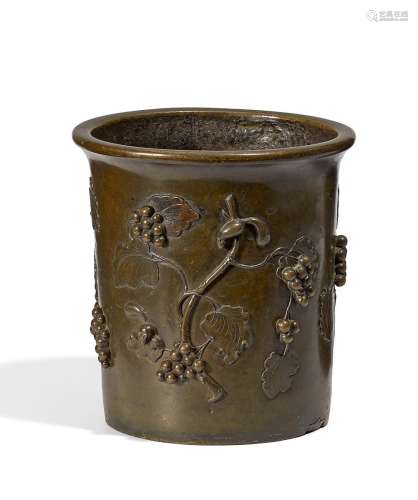 BRUSH POT WITH GRAPES AND DORMICE.
