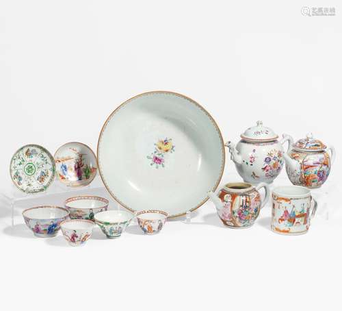 TWELVE PIECES OF PORCELAIN.