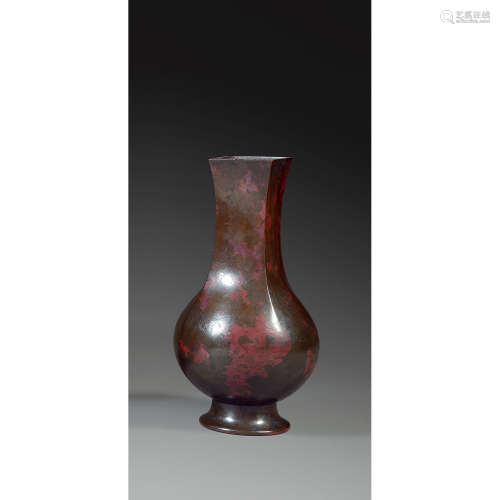  VASE BOUTEILLE ARCHAÏSANT