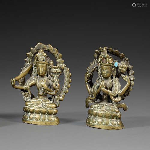 SUITE DE DEUX STATUETTES DE MANJUSRI ET D'AVALOKITESVARA