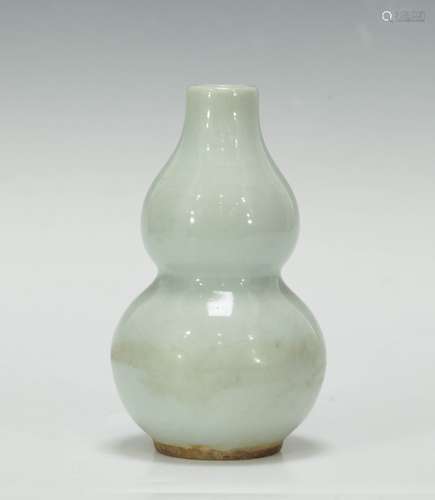 Chinese Celadon Glazed Gourd Shape Vase