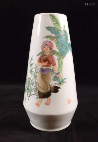 1970's Chinese Famille Rose Porcelain Vase