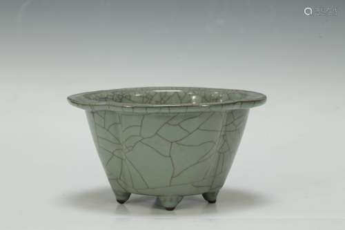 Chinese Celadon Glazed Porcelain Pot