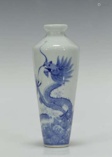 Chinese Blue/White Porcelain Vase