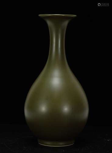 Chinese Tea Dust Porcelain Vase