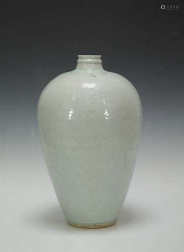 Chinese White Glazed Porcelain Vase