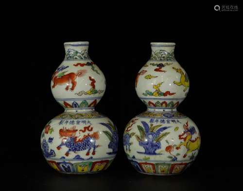 Pair of Chinese WuCai Porcelain Vases