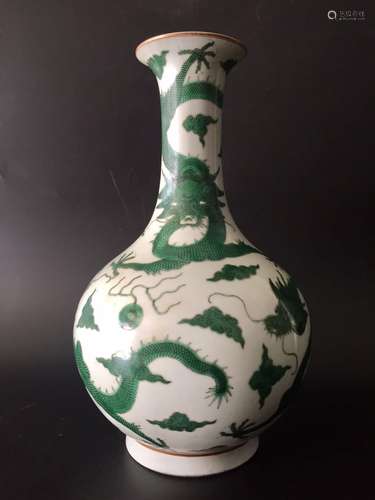 Chinese Famille Rose Green Dragon Long Neck Vase