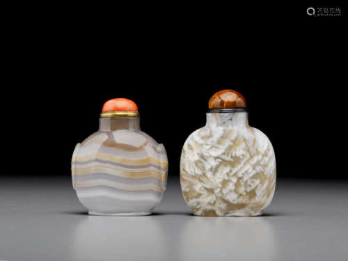 1780-1880 Two agate snuff bottles