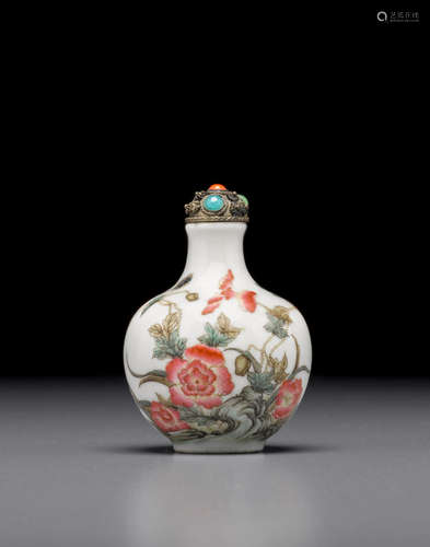 Jingdezhen kilns, Guangxu mark and of the period, 1875-1908 A famille rose enameled 'flower and butterfly' porcelain snuff bottle