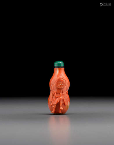 1820-1900 A carved coral 'li tieguai' snuff bottle