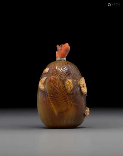 1800-1860 A carved chalcedony 'jujube and peanut' snuff bottle