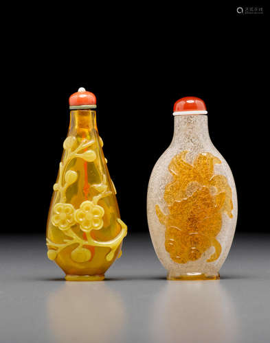 1800-1910 Two overlay decorated glass snuff bottles