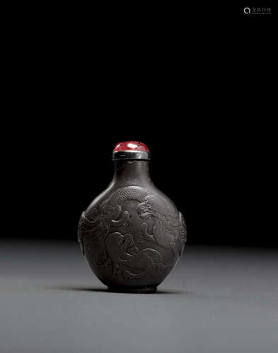 1750-1850 A carved Duan inkstone 'dragon' snuff bottle