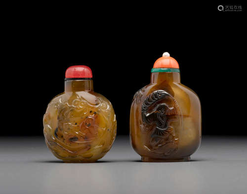 1850-1920 Two carved chalcedony snuff bottles