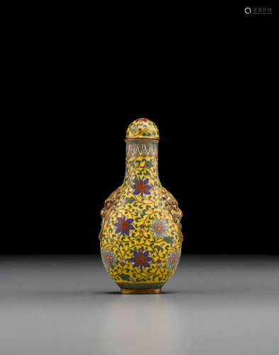 1800-1900 A yellow ground cloisonné enameled snuff bottle