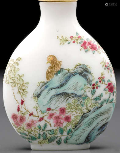 Guyue Xuan mark, Yangzhou, 1770-1799 A delicately enameled white glass snuff bottle