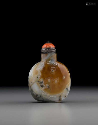 1850-1940 A moss agate snuff bottle