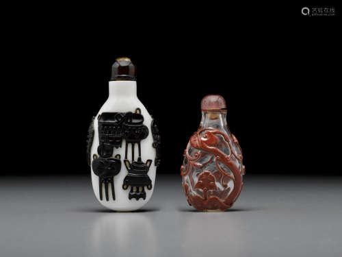 1800-1860 Two overlay decorated glass snuff bottles