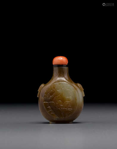 20th century A carved russet jade snuff bottle