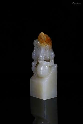 A white jade seal