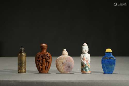 A group of five various snuff bottles