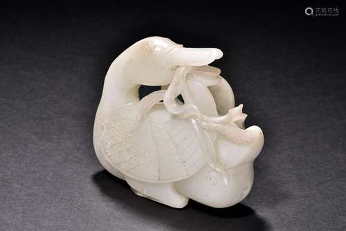 A white jade carved 'duck'