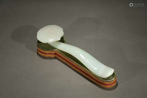 A white jade 'bat and shou' ruyi scepter