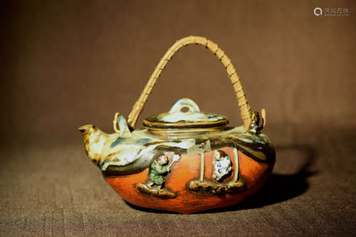 Japanese Sumidagawa Porcelain Teapot