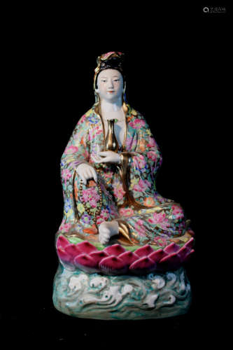 Chinese Porcelain Kuanyin with Milifloral Motif