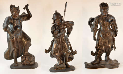 Important Set of Early Japanese Wooden Sculpture - Heian Period