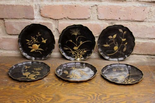 Japanese Lacquer Dishes with Insect - signed - Museum Collection