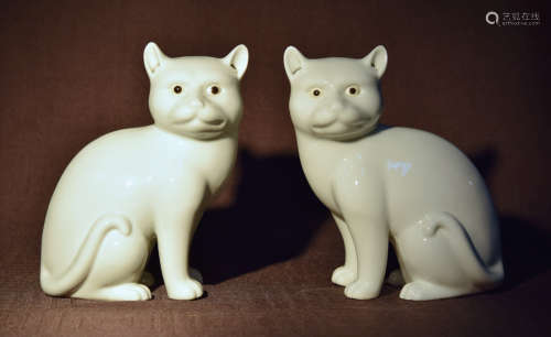 Chinese Export Porcelain Cat - Pair