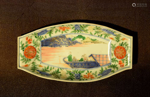 Chinese Wucai Porcelain Boat Shaped Dish