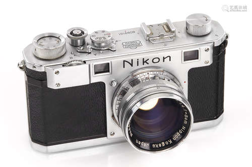 Nikon S chrome