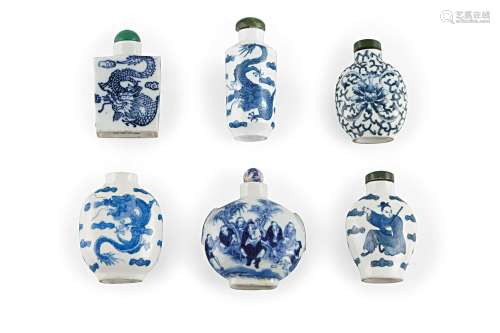 SIX BLUE AND WHITE PORCELAIN SNUFF BOTTLES, 19TH-20TH CENTURY (6)