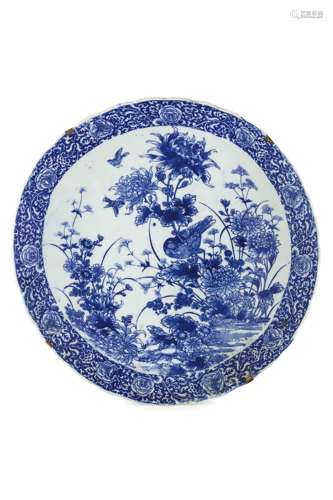 A BLUE AND WHITE PORCELAIN DISH, JAPAN, 19TH CENTURY