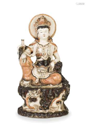 A RARE AND LARGE CIZHOU STONEWARE FIGURE OF A SEATED GUANYIN, CHINA, EARLY MING DYNASTY (1368-1644)