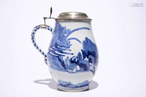 A blue and white Japanese Arita tankard with Dutch silver cover, Edo, 17th C.