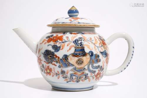 A Chinese Imari and gilt teapot and cover, Qianlong